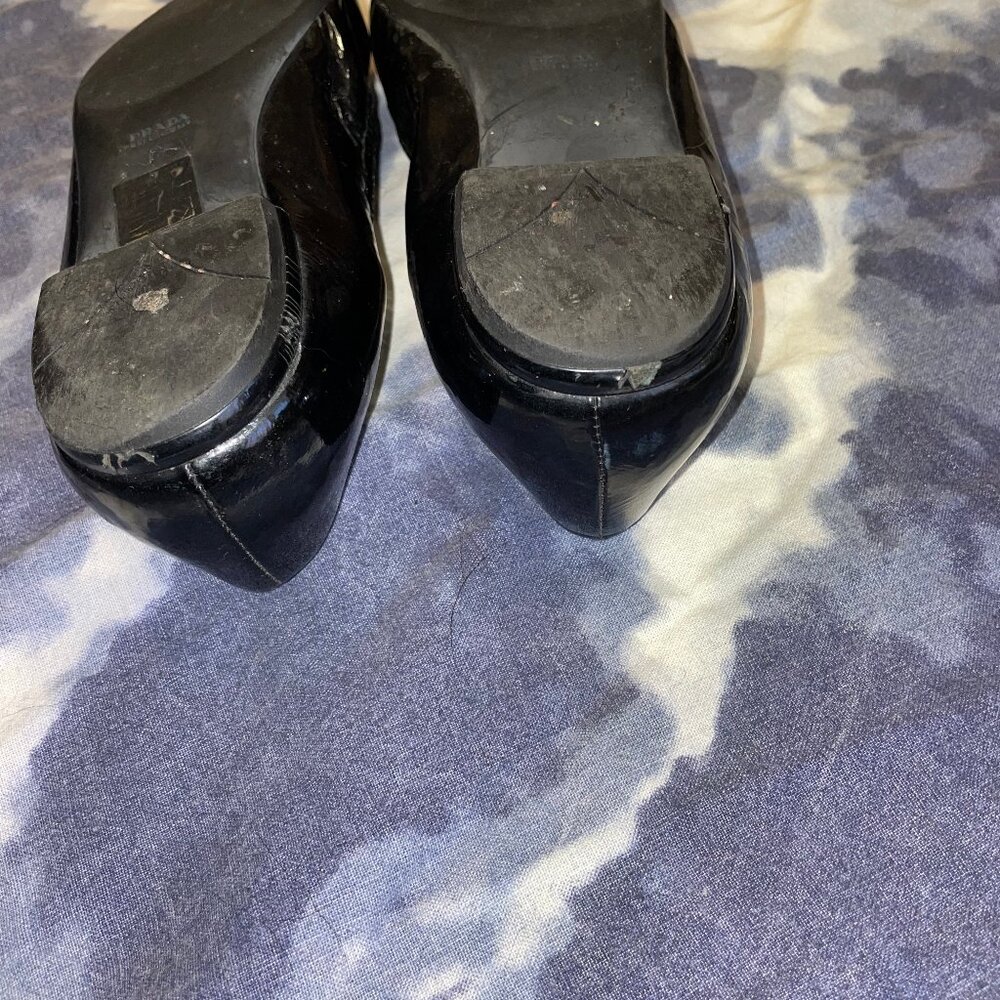Prada Black Patent Leather Round Toe Flats, Size 36.5 EU - Picture 4 of 8